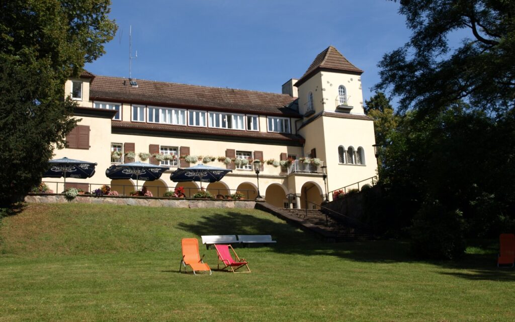 Terrasse der Caféteria in der GLG Fachklinik Wolletzsee, Foto: TV Angermünde e.V.