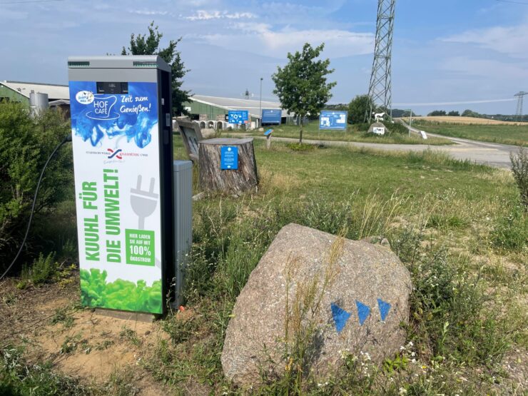 Stromtankstelle Hemme Milch Erlebnishof in Schmargendorf, Foto: Madlen Kienitz, Lizenz: Tourismusverein Angermünde e.V.